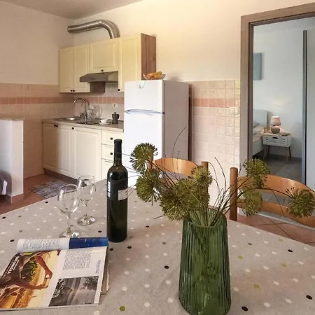 Gorgeous In With Kitchen דירה *